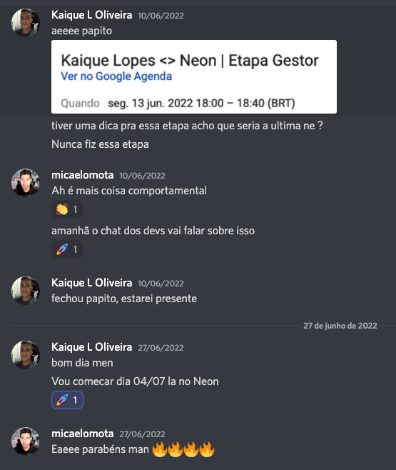 Kaique L. Oliveira comemorando o início na Neon após seguir as etapas do processo seletivo
